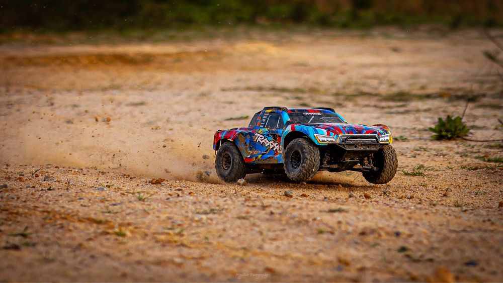 Traxxas Maxx Slash 6s
