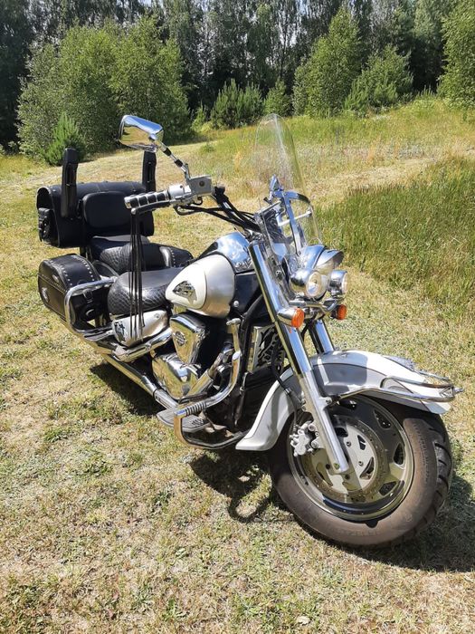 Piekny Suzuki INTRUDER