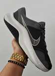 Nike Legend Essential 3 adidasy sneakersy sportowe męskie 46/30 cm