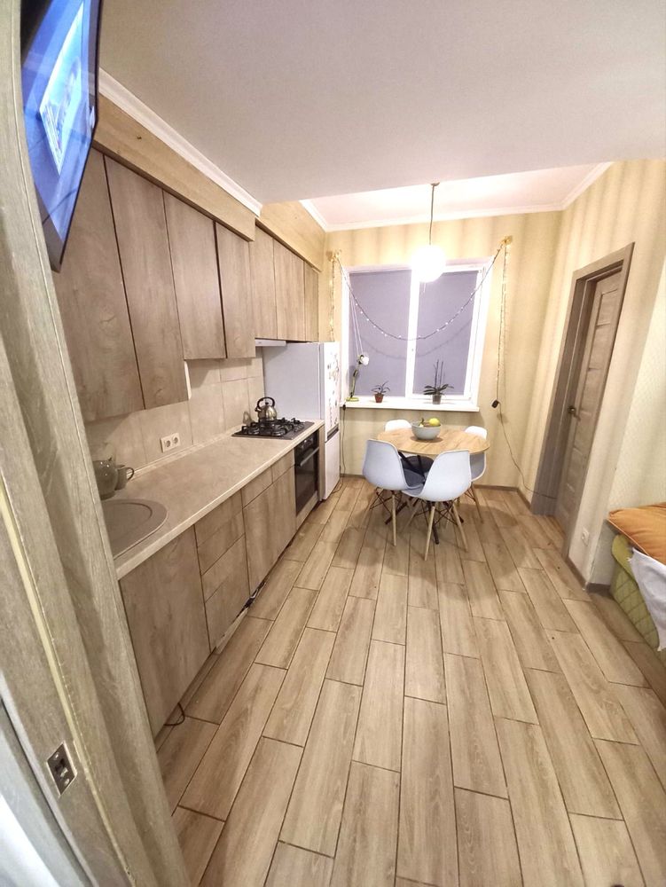 Гаряча Пропозиція! Євро3к квартира, з ремонтом, на газу з балконом!