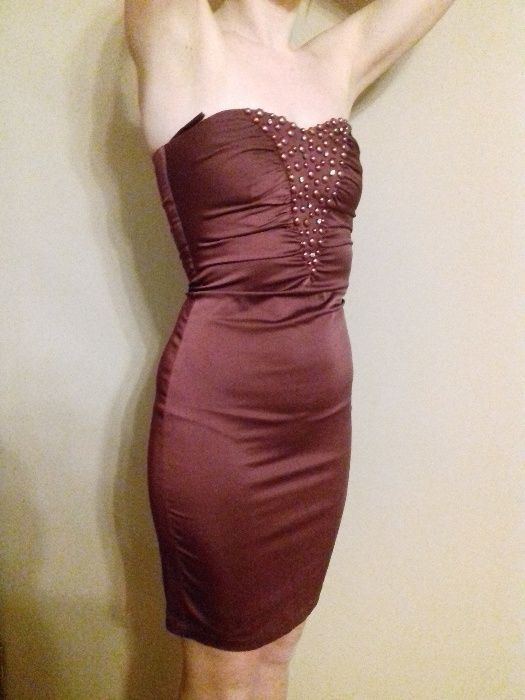 Sukienka perełki, bordo