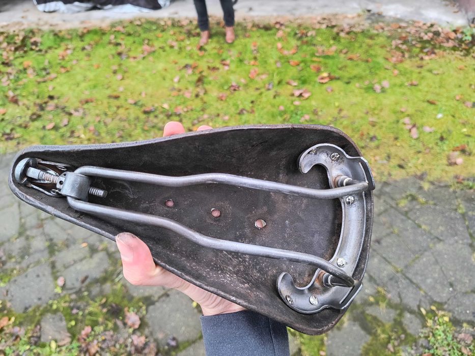 Siodełko sygnowane ZZR do Jaguar/Huragan