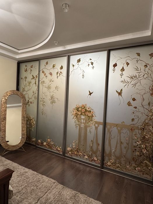 Продаються спальні меблі у відмінному стані!