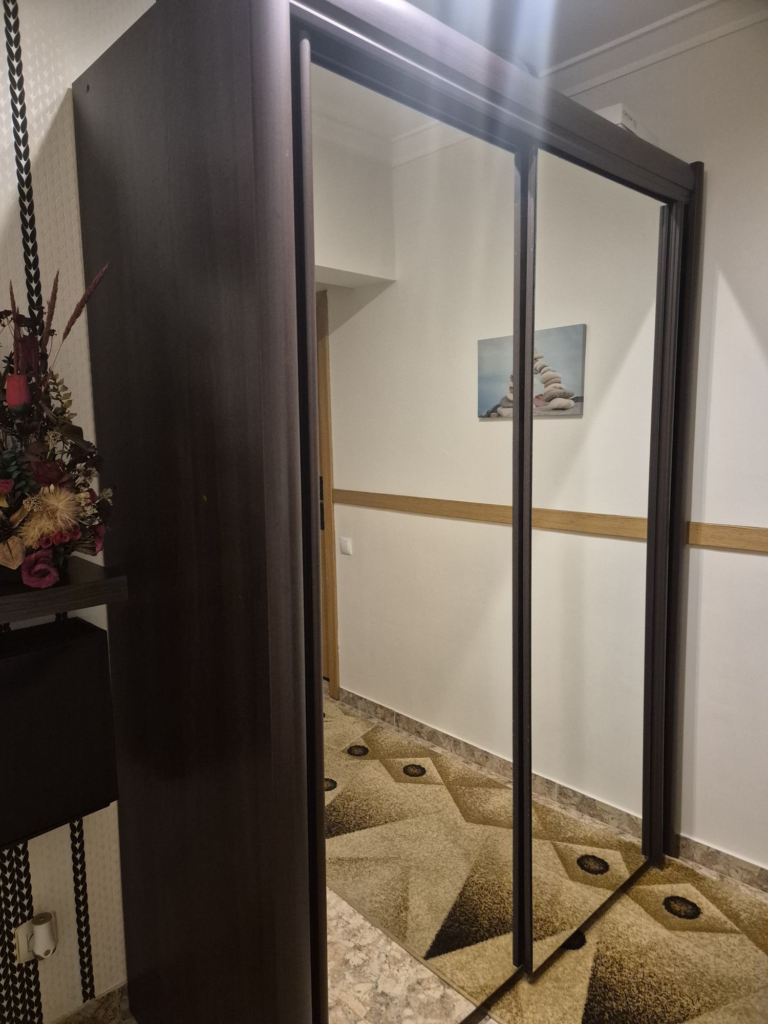 Roupeiro com portas de correr