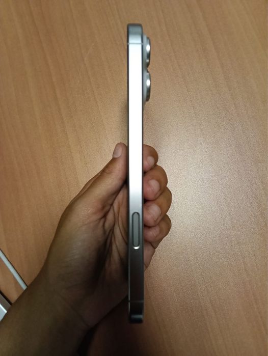 Iphone 16 pro max como novo