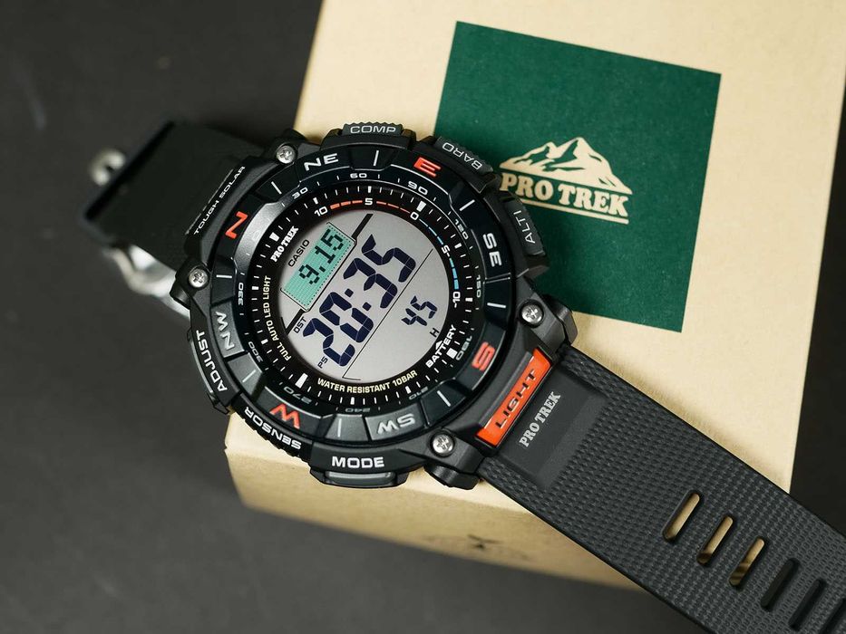 С компасом Casio PRG-340-1 ProTrek