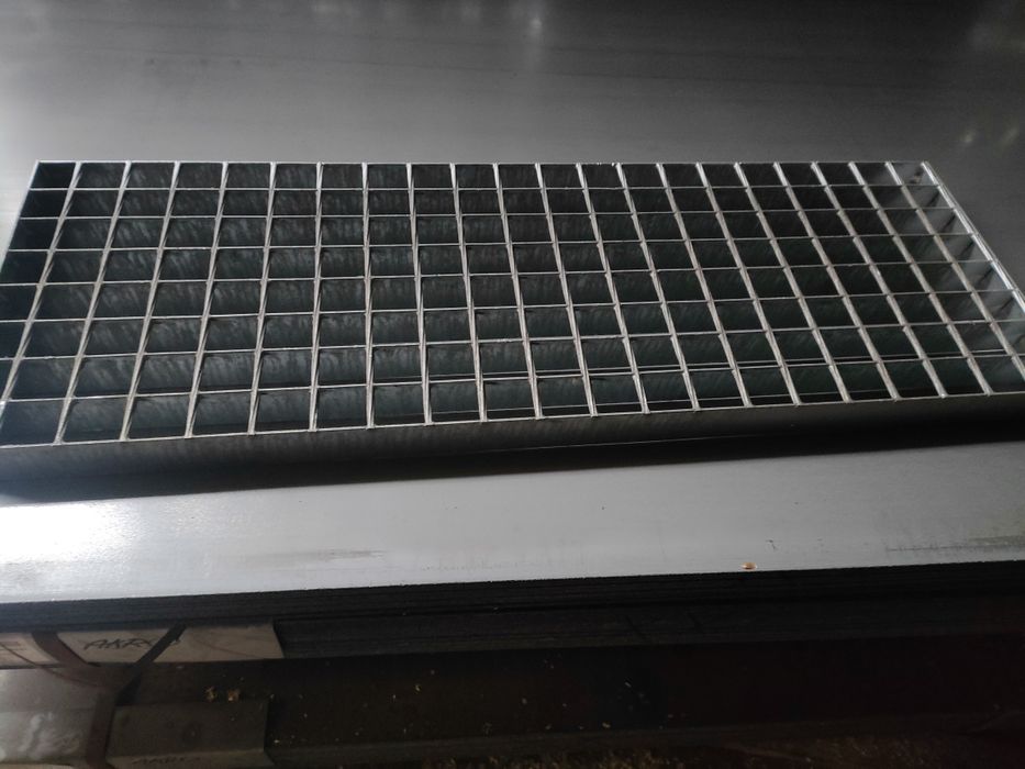 Krata pomostowa stopnie schody