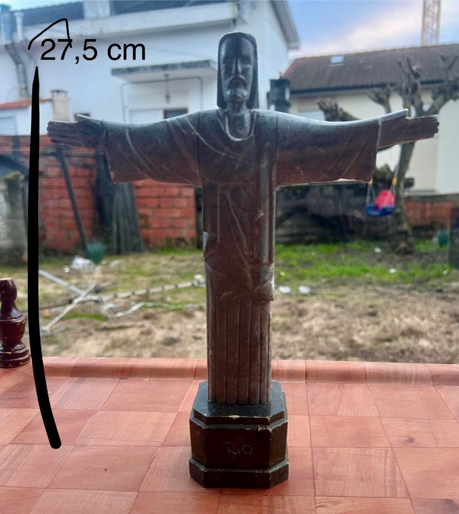 Cristo Rei em pedra