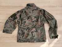 Wojskowe ubranie dla dziewczyny