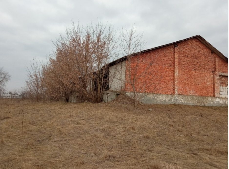 Приміщення складу в промисловій зоні міста Славута