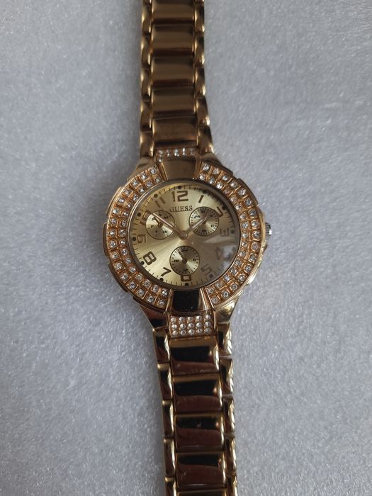 Часы мужские Casio MTP-1234, Cardi Baccara, женские Guess