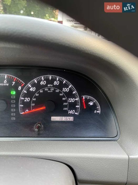 Автомобиль  Тойота