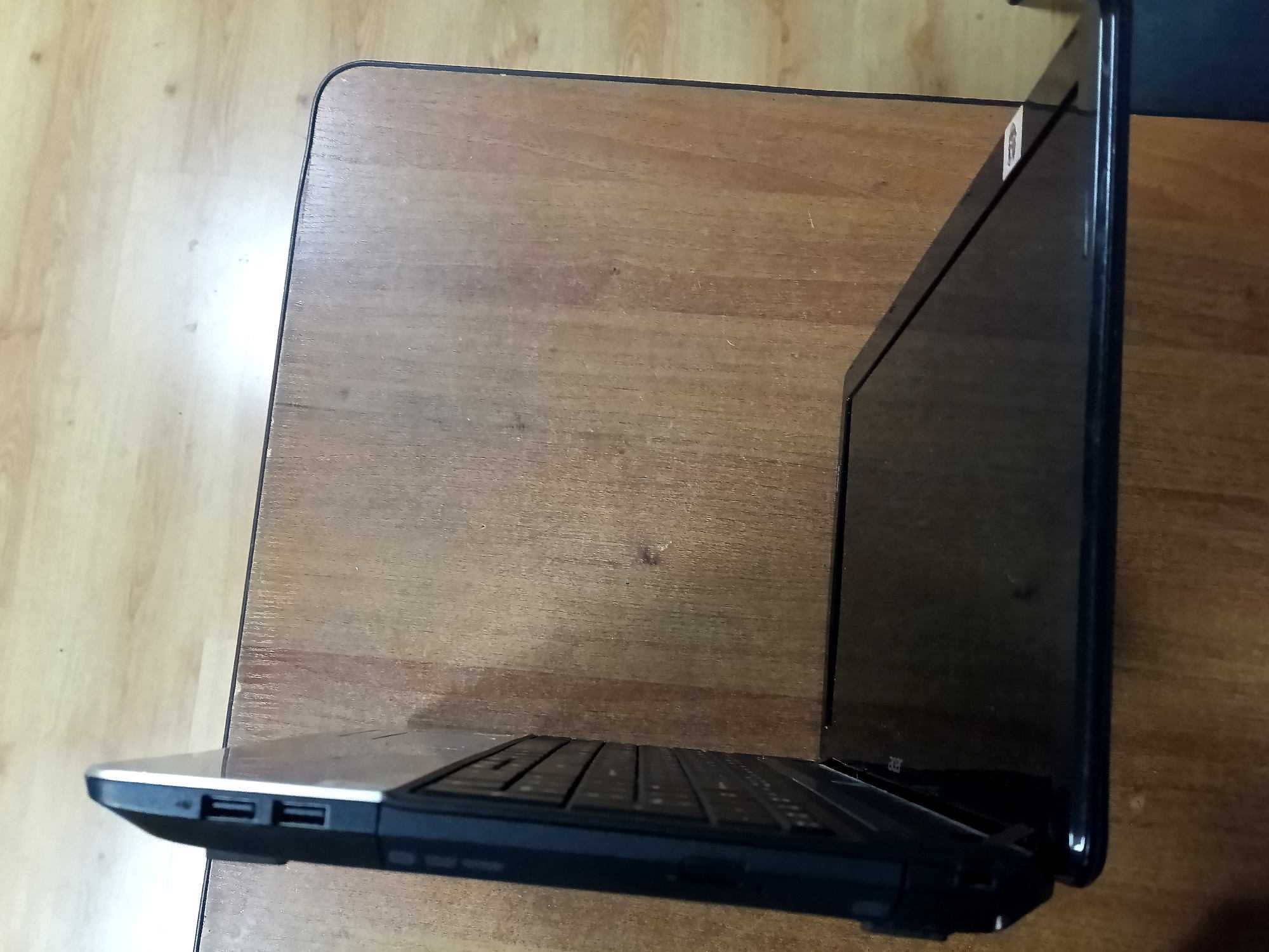 Ноутбук 15.6" Acer Aspire E1-521-1120G32Mnks Black+Silver