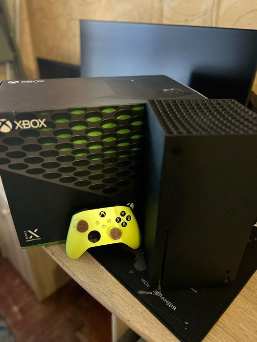 Xbox series X  Продам в гарному стані