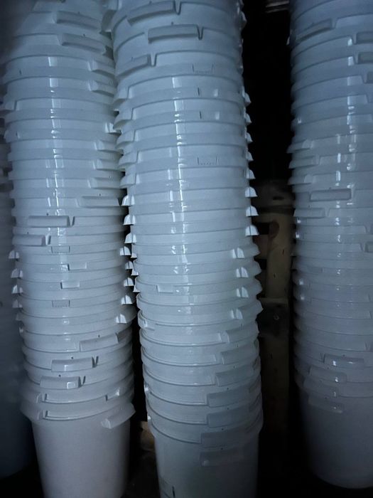 Продам ведро пластиковое 25 литровое