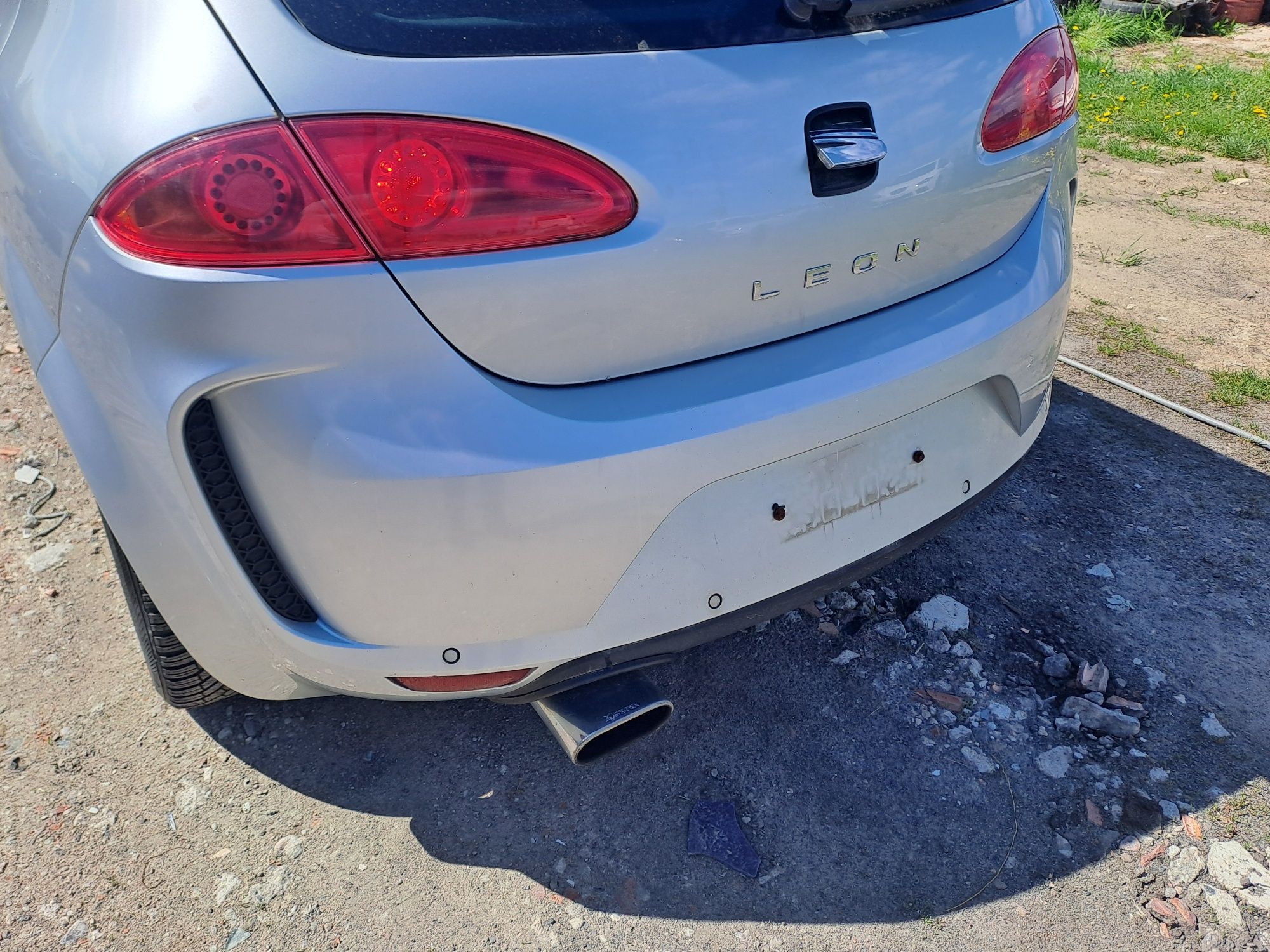 Seat Leon Drzwi przód tył zderzak klapa fotele Msdesign LS7Y motor BWA