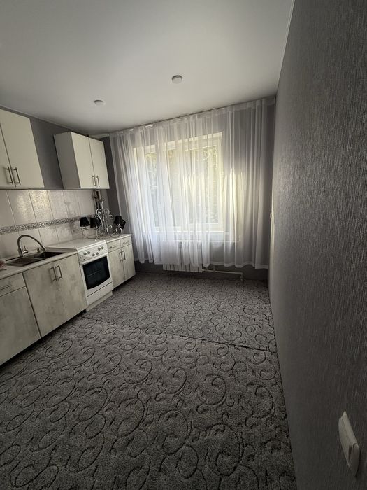 Квартира трикімната , велика . РОЗсРОЧКА, або програми