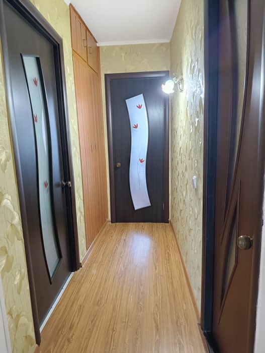 Продається трикімнатна квартира з а/о на м'ясокомбінаті