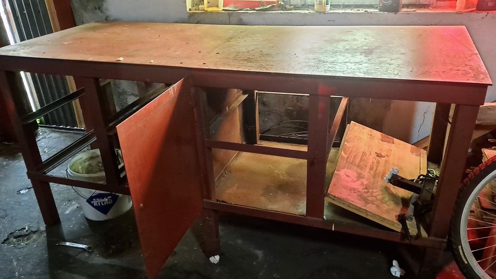 Stół warsztatowy żeliwny
