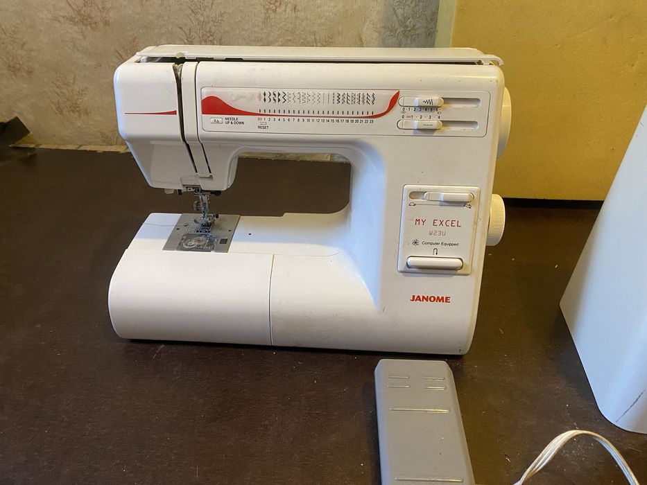 Швейная машинка Janome MyExcel W23U
