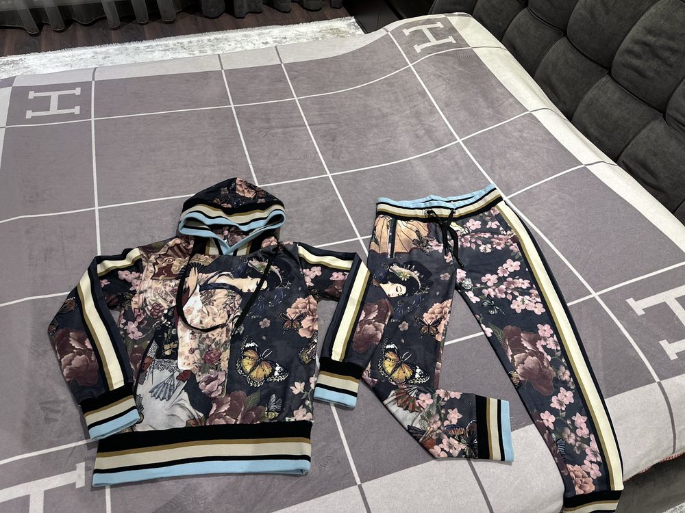 Костюм Dolce Gabbana