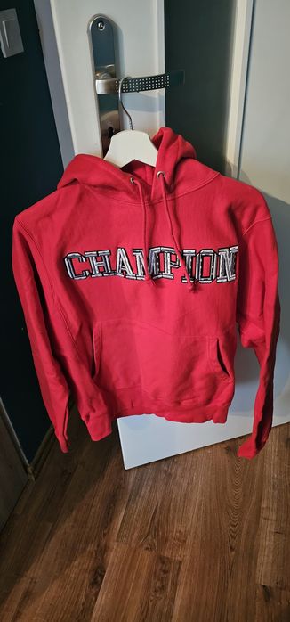 Czerwona bluza champion