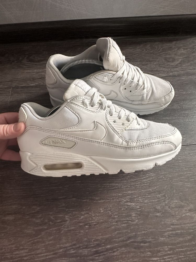 Кроссовки Nike Air Max 90 оригинал 42,5 размер в хорошем состоянии