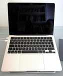 MacBook Air 13″ M2 (2023) • 24 GB RAM • 2 TB SSD • Stan idealny