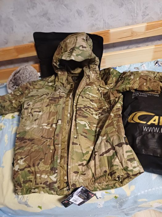 Куртка мультикам carinthia.  Нова з біркою