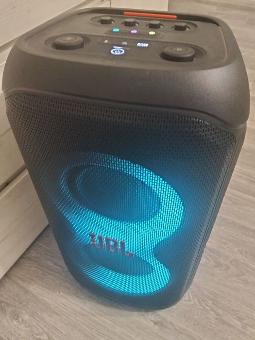 Продам jbl partybox 320
