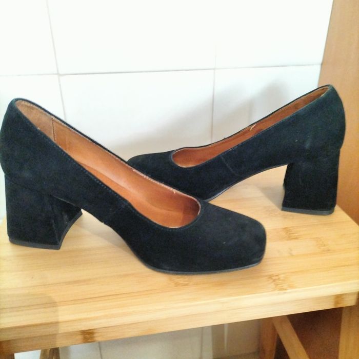 Sapatos de salto alto pretos