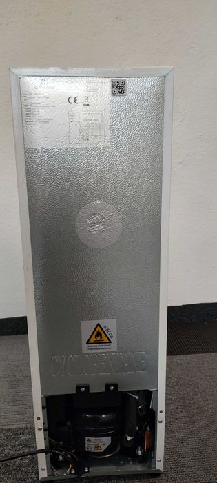 Lodówka do wina biała, winiarka 12 But. Klarstein   S-255
