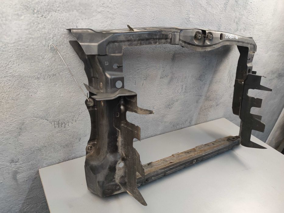 Телевизор (передняя панель) Skoda OCTAVIA  A5 2004-2013