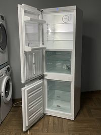 Вбудований Холодильник Miele KFN 37282 BioFresh NoFrost Вмонтований