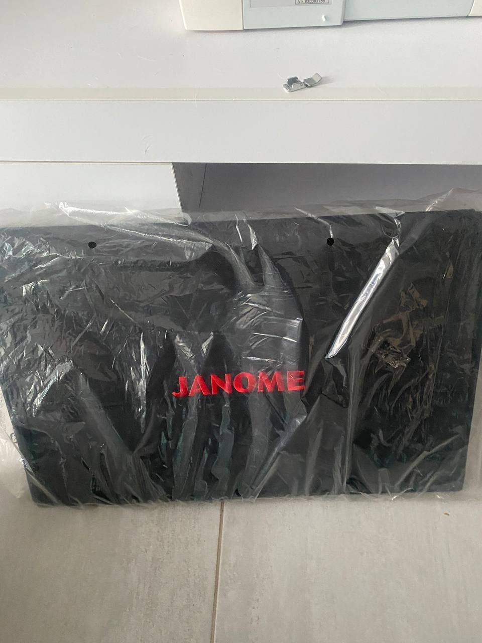 Швейна машина Janome Skyline S5