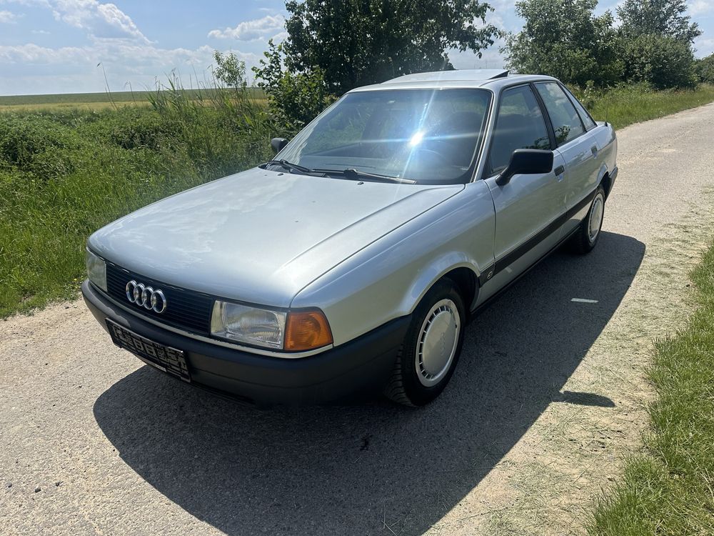 Audi 80 b3 bardzo ladna stan kolekcjonerski