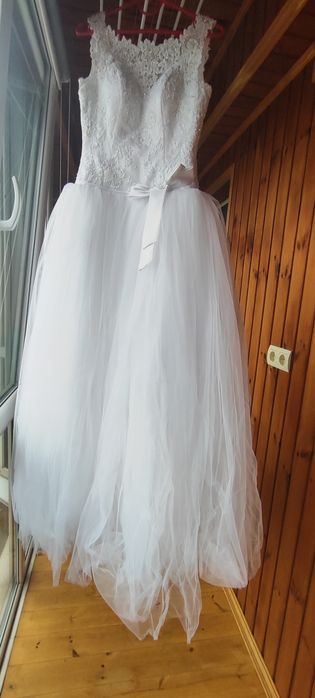 Весільна сукня, Вишита бісером.