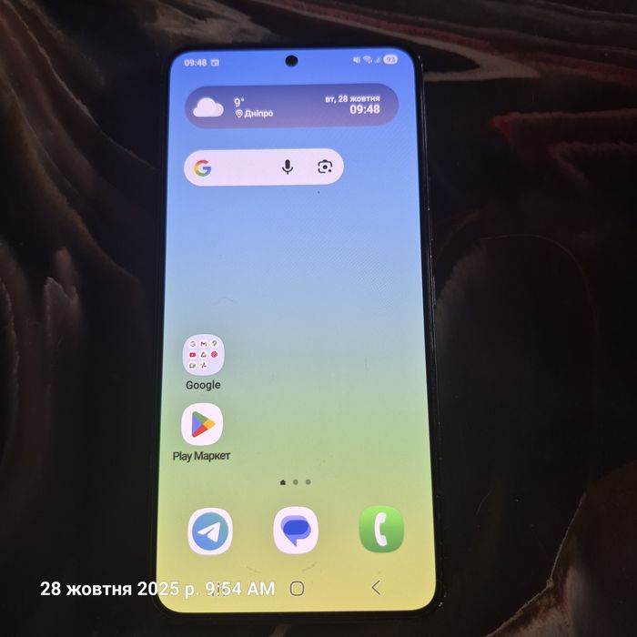 Продам Samsung S22  б/у в отличном состоянии