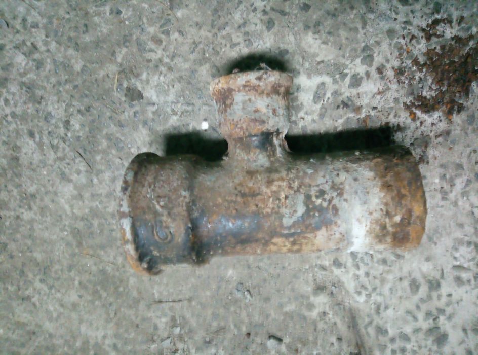 Чугунный угол - колено, тройник, двойник, чугун