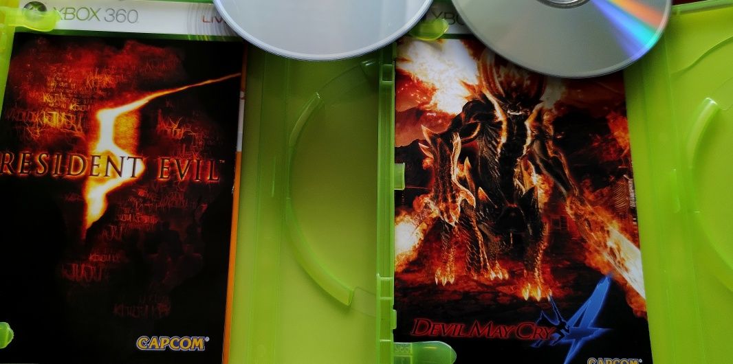 Resident Evil + Devil May Cry 4 (Como novos)