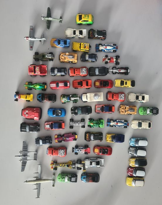 Colecão Hasbro 2007 carros e aviões