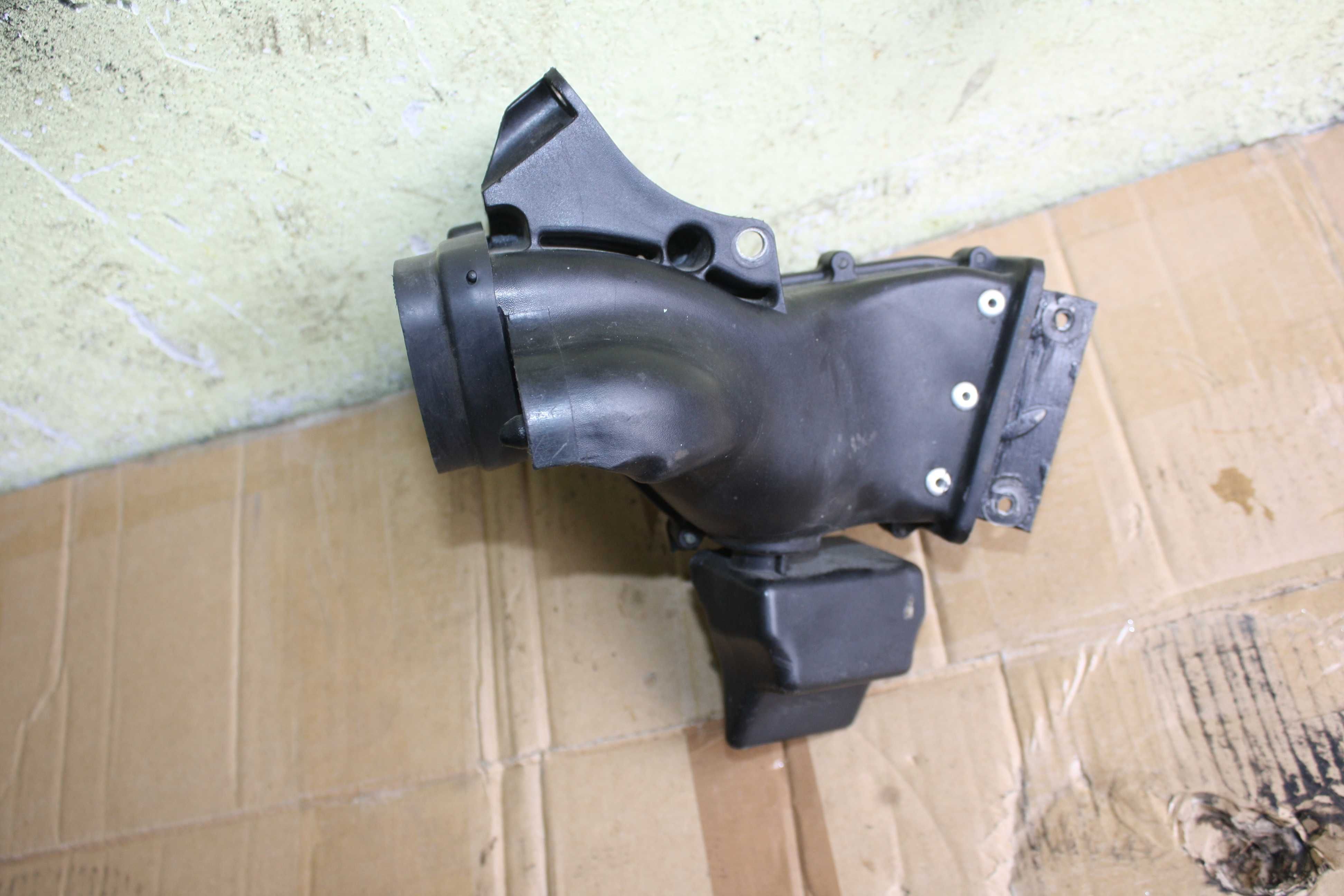 Wlot Powietrza Mocowanie Stelaża Air Ram Kawasaki ZX6R 636. 03-04 Ninj