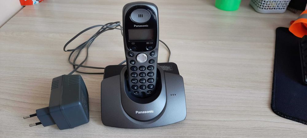Радіотелефон Panasonic KX-TG1107UA