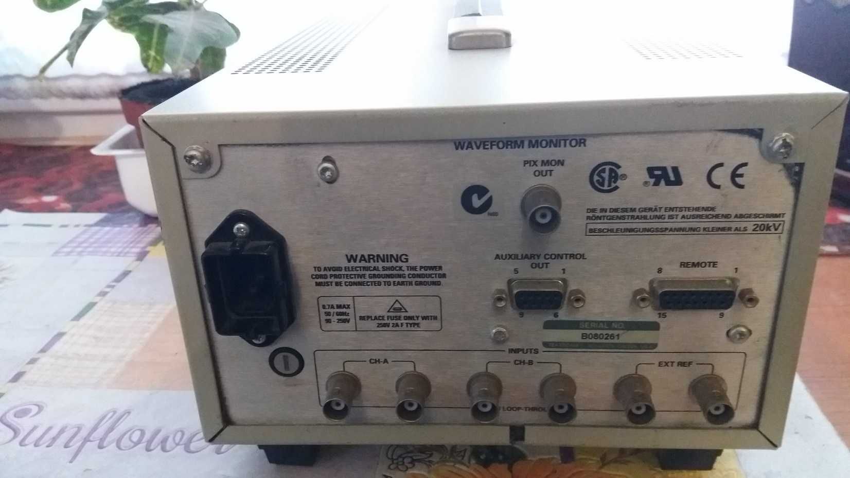 Двоканальний осцилограф Tektronix 1731 composite waveform vector scope
