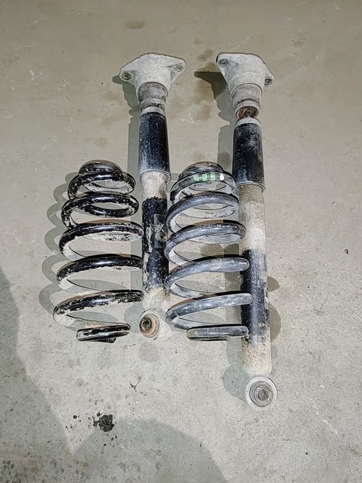 Audi A4 B6 B7 kombi amortyzator amortyzatory sprężyny tyl tylne KOMPLE
