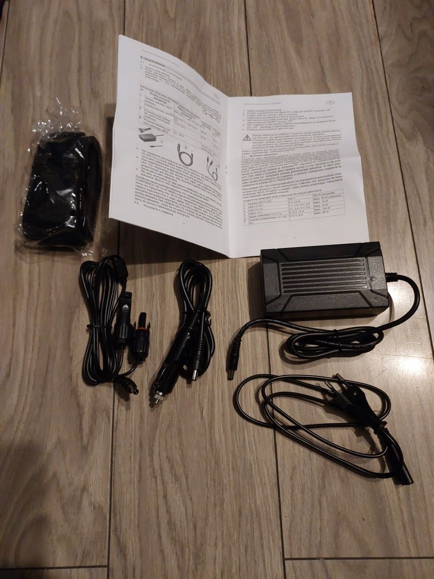 Magazyn energii, solarna, przenośna stacja zasilania max. 700W/230V,