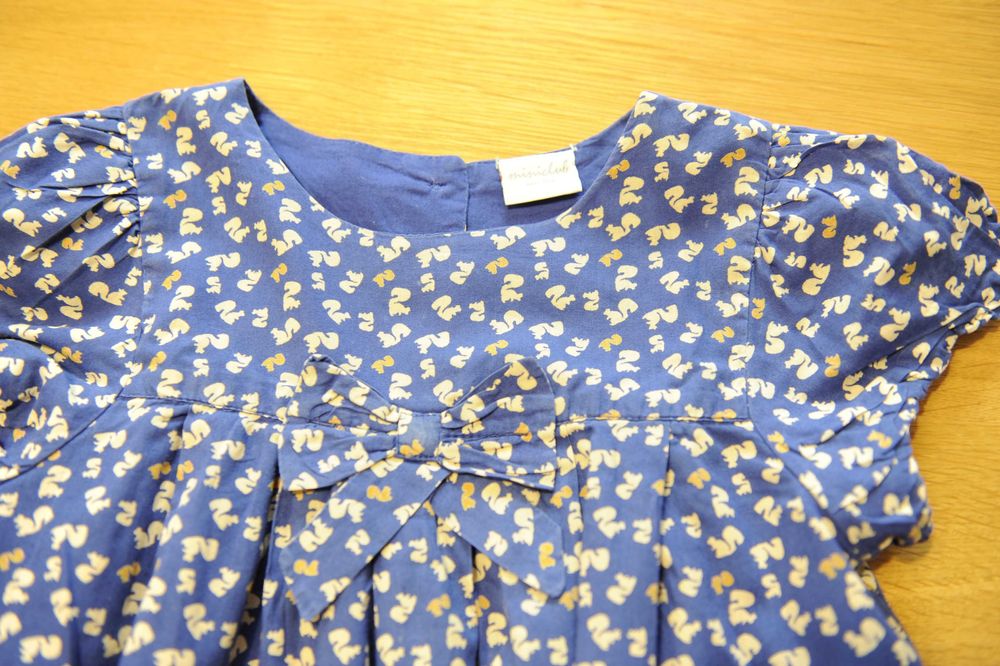 Vestido com lindo efeito em balão 5-6 anos