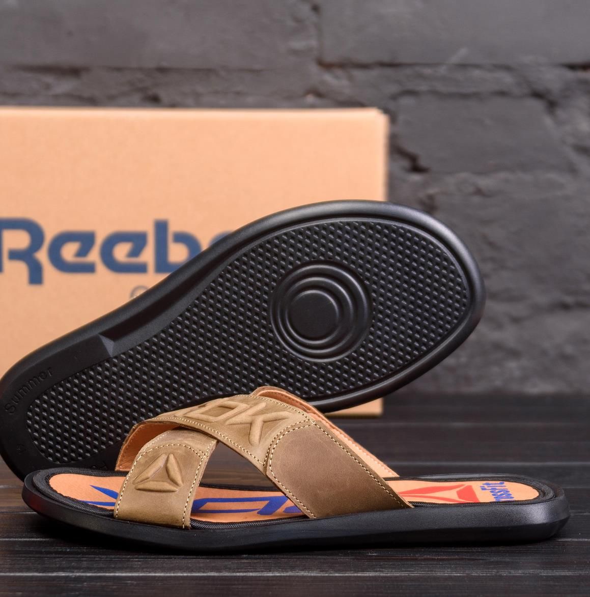 Мужские шлепанцы кожаные коричневые, шлепки на лето Reebok