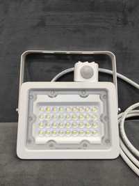 Lampa zewnętrzna LED z czujnikiem ruchu. 36 x dioda LED