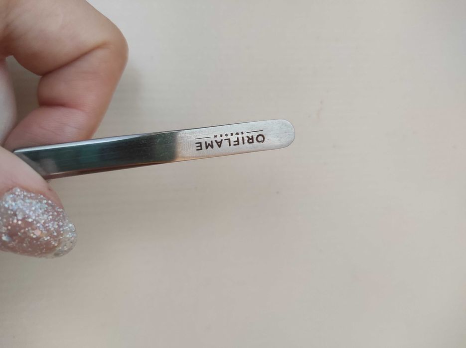 Przyrząd do wyciskania oczyszczania twarzy Oriflame